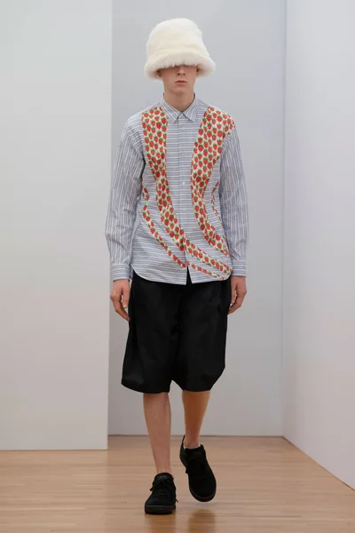 Look 1